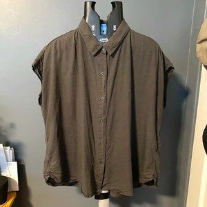 Uniqlo Grey Linen Button Up
